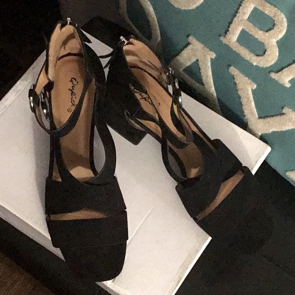 Qupid Shoes - Ankle Sandals